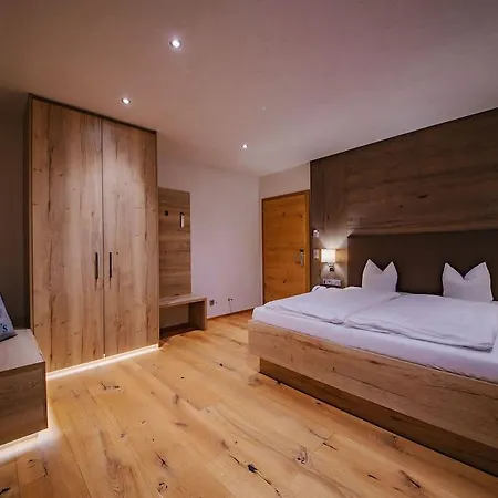 Zillertalerhof 4*